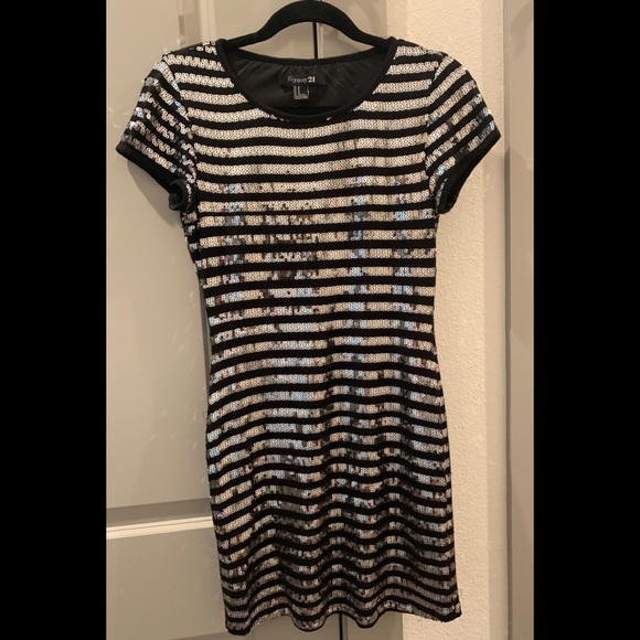 Forever 21 Dresses & Skirts - Sequin Midi Party Dress